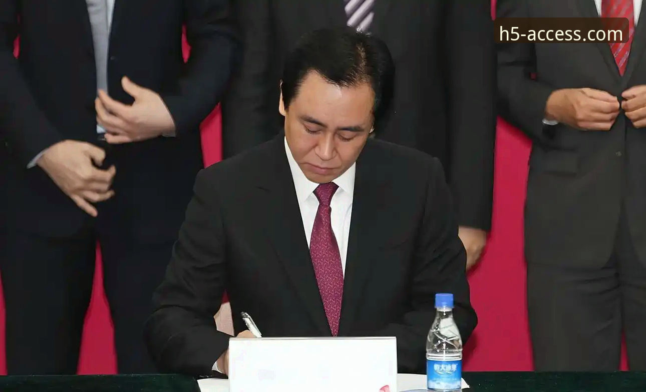 许家印案庭审纪实：从恒大足球王朝到法律审判台